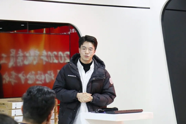 闋呯洰鏀拹閮ㄤ唬琛ㄧ櫦(f膩)瑷€
