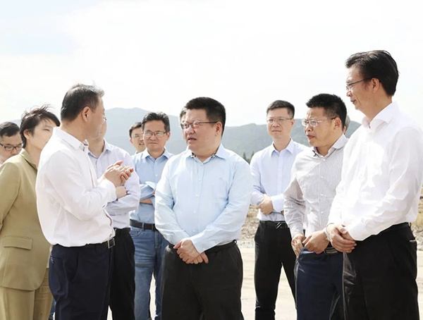 省農(nóng)業(yè)農(nóng)村廳黨組書記、廳長(zhǎng)王通林一行實(shí)地調(diào)研